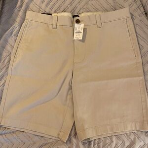 J. Crew Factory NEW Men's Beige Shorts size 33 with 9 in inseam